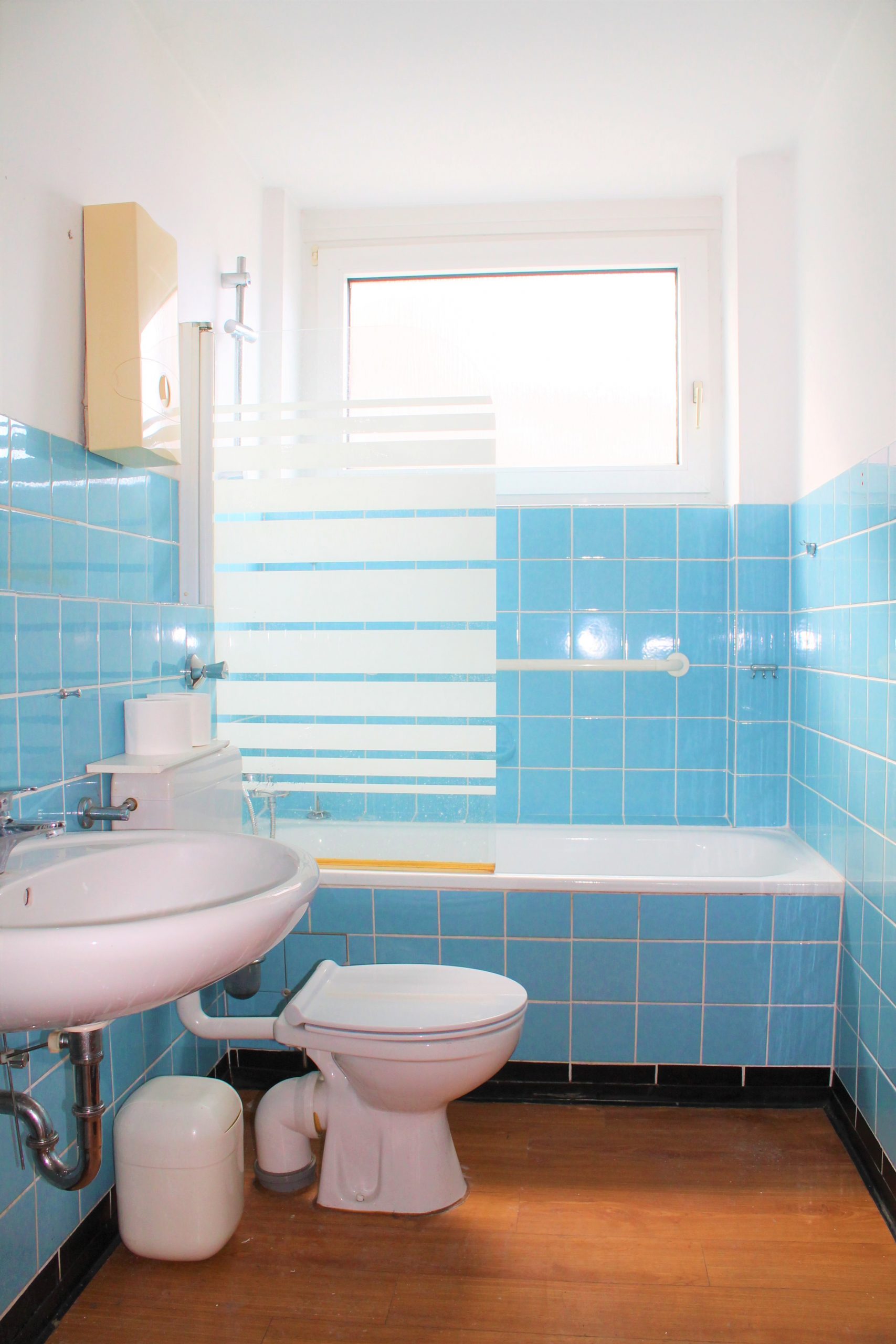 Rarität in Bockum – 3 Zimmer Wohnung mit Loggia, Garten und Garage